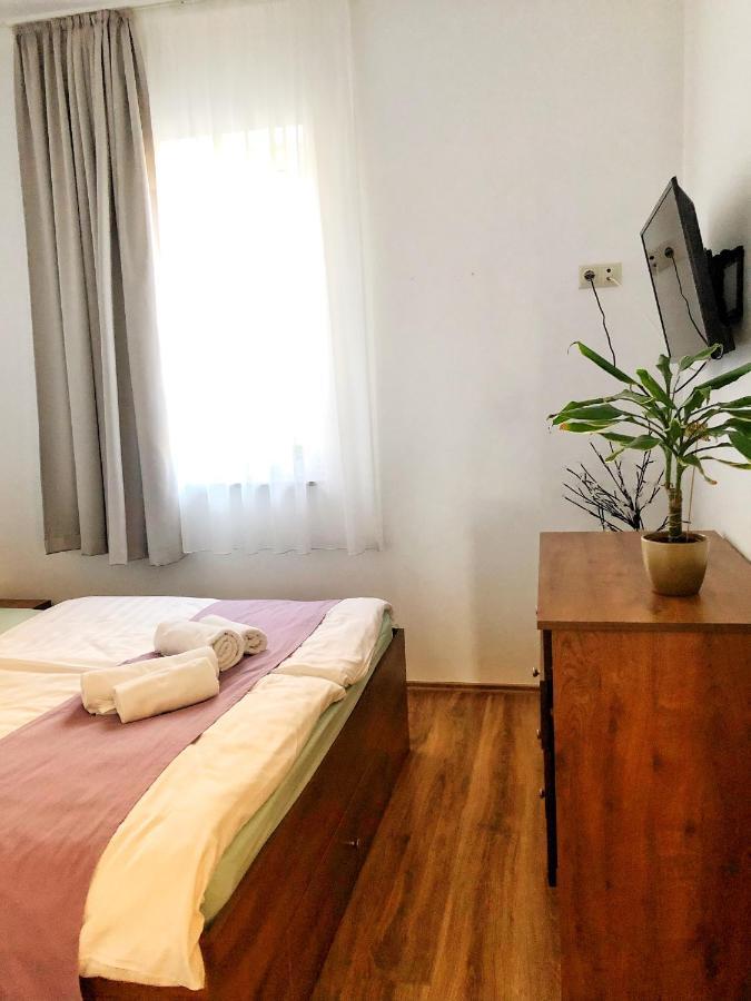 Boro Apartman Tiszafüred Eksteriør billede