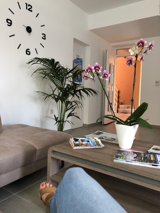 Boro Apartman Tiszafüred Eksteriør billede